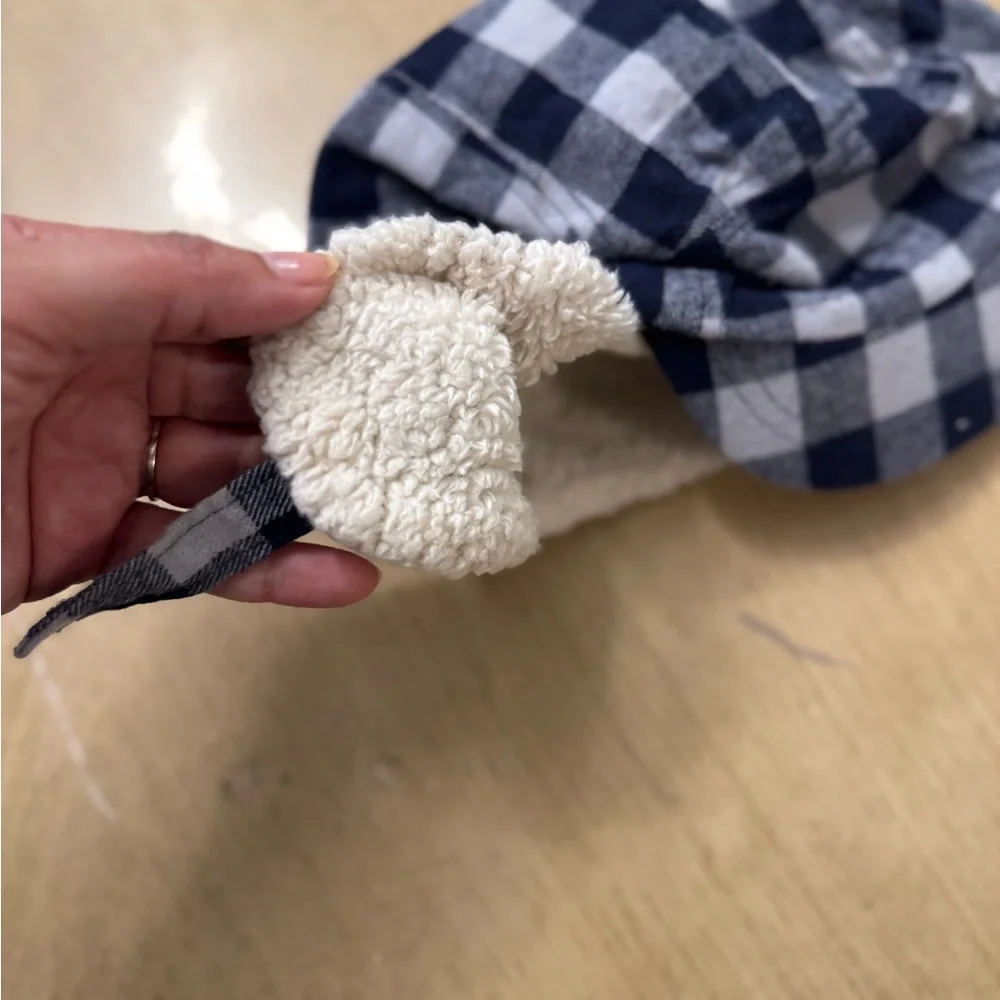 Old Navy Blue and Cream White Plaid Sherpa-Lined Earflap Hat Toddler/Kid Size L